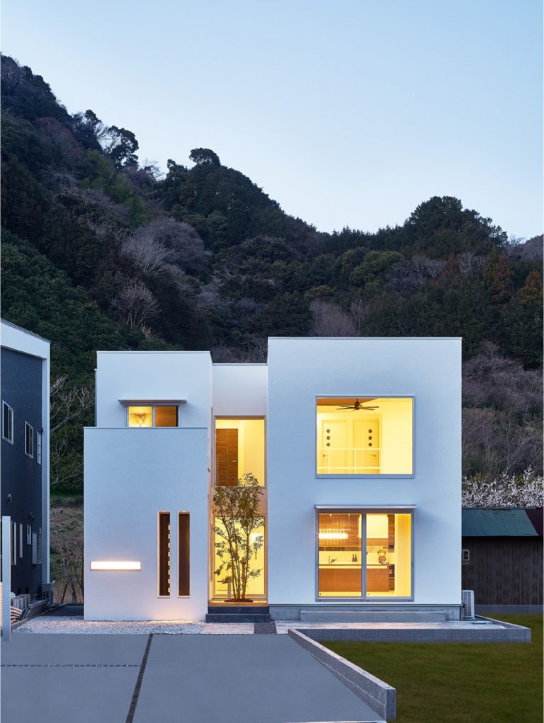 Monotone’s modern HOUSE