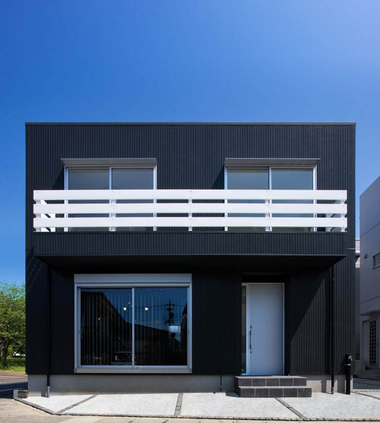 下川原1丁目の黒い家