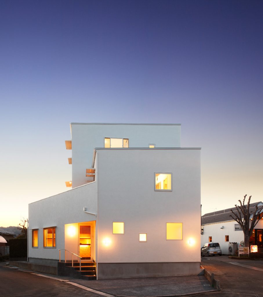 八坂東の家（設備設計事務所兼住宅）