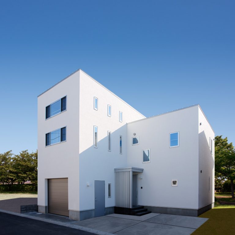 ガレージのある家