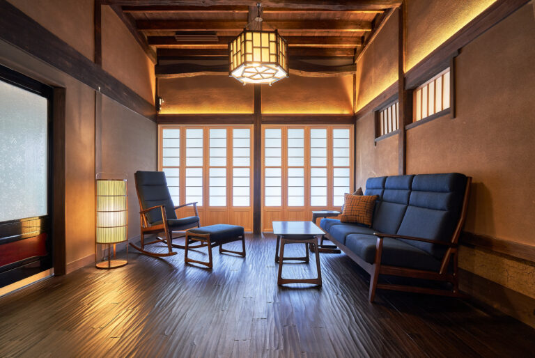 泉ヶ谷 工芸ノ宿 和楽   ～ 楽 RAKU ～